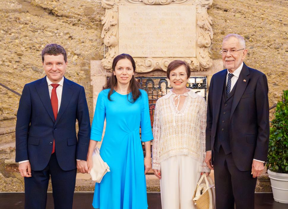 Nicușor Dan și partenera sa au participat la un spectacol de operă în ultima zi a vizitei în Austria. Imagini inedite cu șeful statului 993526