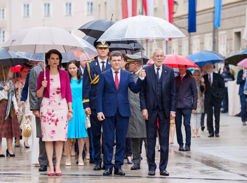 Nicușor Dan și partenera sa au participat la un spectacol de operă în ultima zi a vizitei în Austria. Imagini inedite cu șeful statului 993529