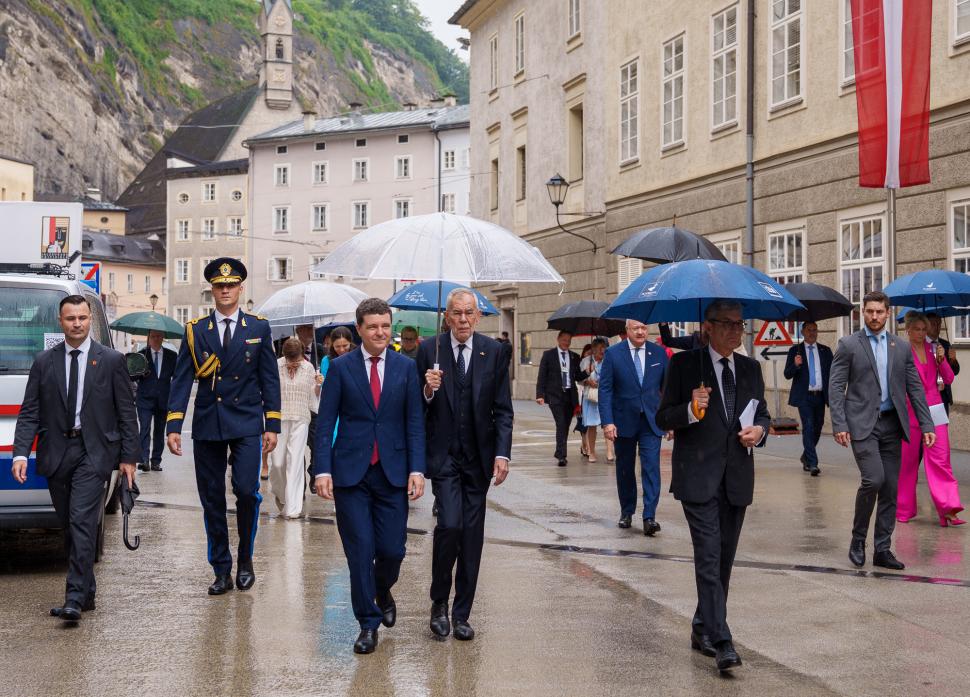 Nicușor Dan și partenera sa au participat la un spectacol de operă în ultima zi a vizitei în Austria. Imagini inedite cu șeful statului 993532