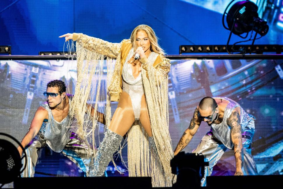 Ultimele pregătiri pentru concertul Jennifer Lopez din Piața Constituției. Ce trebuie să știe fanii: Reguli și condiții de acces 993577
