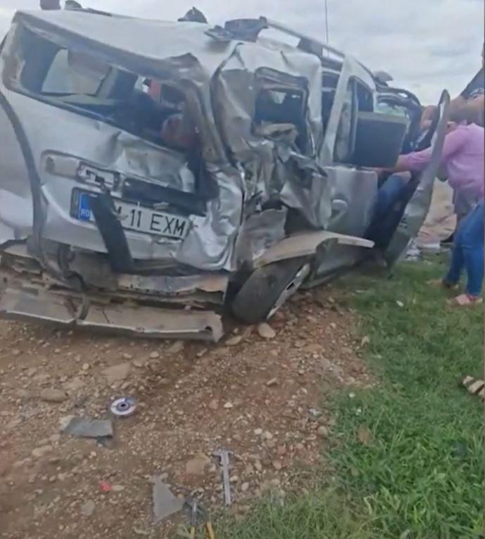 Accident grav în Timiş. O maşină de poliţie s-a răsturnat în timpul unei misiuni, după ce şoferul din faţă a frânat brusc 993955