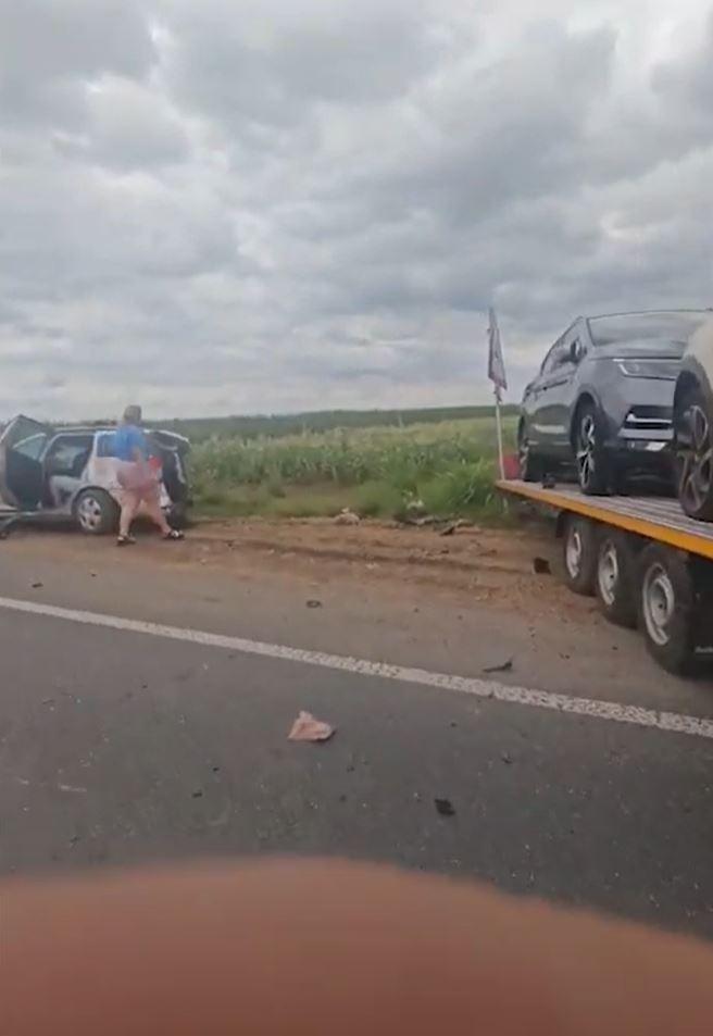 Accident grav în Timiş. O maşină de poliţie s-a răsturnat în timpul unei misiuni, după ce şoferul din faţă a frânat brusc 993959