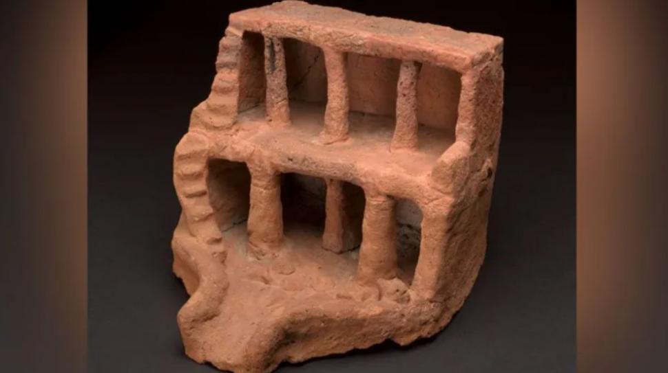 Amprenta unei palme din Egiptul Antic, găsită intactă după 4.000 de ani. Ale cui erau urmele 994060