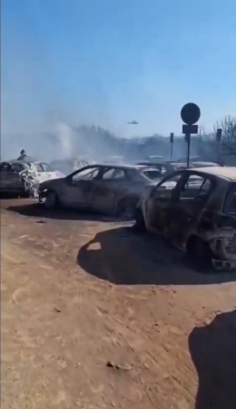 Imagini apocaliptice cu incendiile de vegetaţie din Europa. Zeci de turişti, evacuaţi de pe plaje cu bărci şi elicoptere în Italia 993781