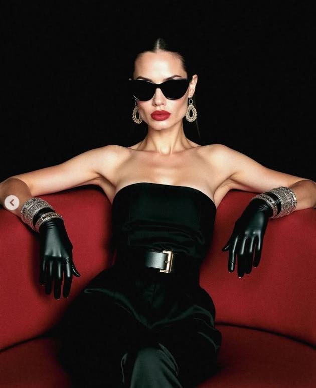 O imagine apărută în Vogue a provocat un scandal mondial. O româncă se află în spatele controversei 993860