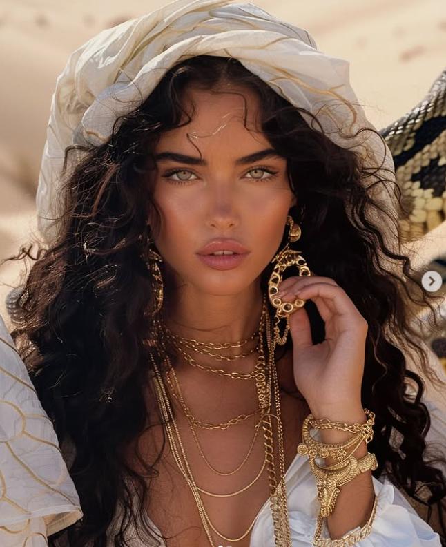 O imagine apărută în Vogue a provocat un scandal mondial. O româncă se află în spatele controversei 993861