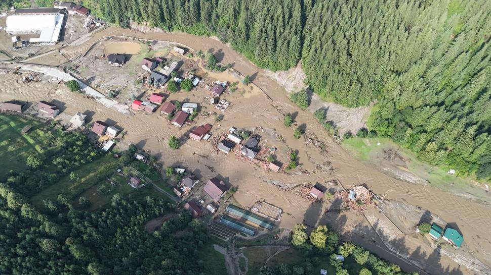 Imagini tulburătoare, care arată cât de violente au fost furtunile din Suceava: case luate cu totul de ape, drumuri și poduri distruse 994145