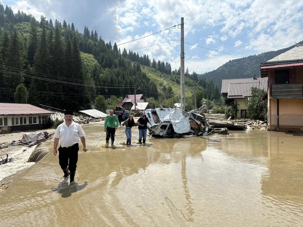 Imagini tulburătoare, care arată cât de violente au fost furtunile din Suceava: case luate cu totul de ape, drumuri și poduri distruse 994150