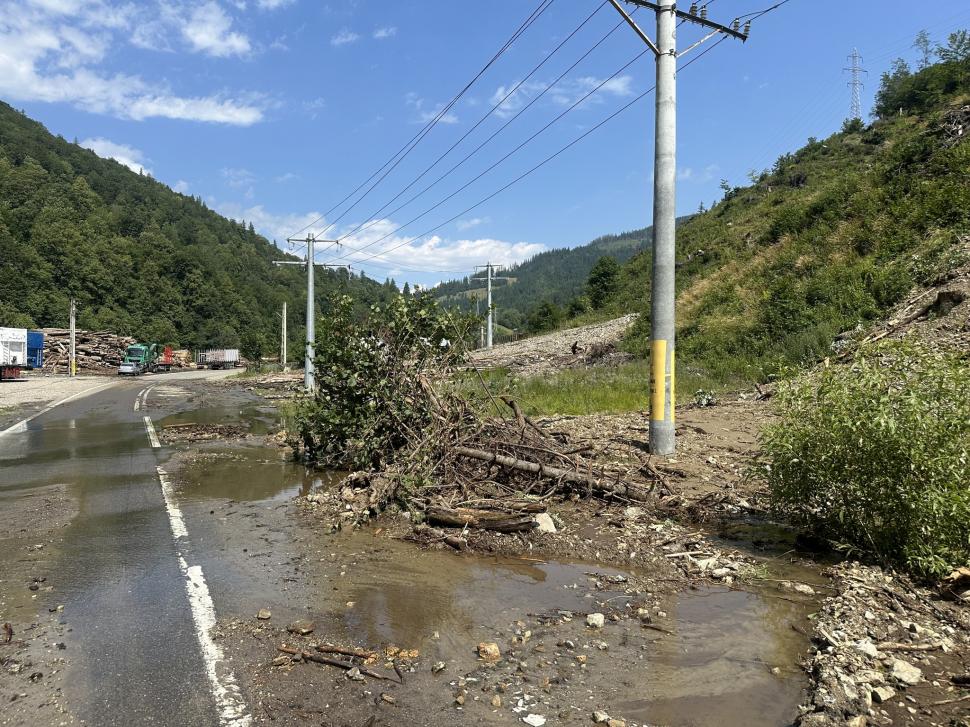 Imagini tulburătoare, care arată cât de violente au fost furtunile din Suceava: case luate cu totul de ape, drumuri și poduri distruse 994155