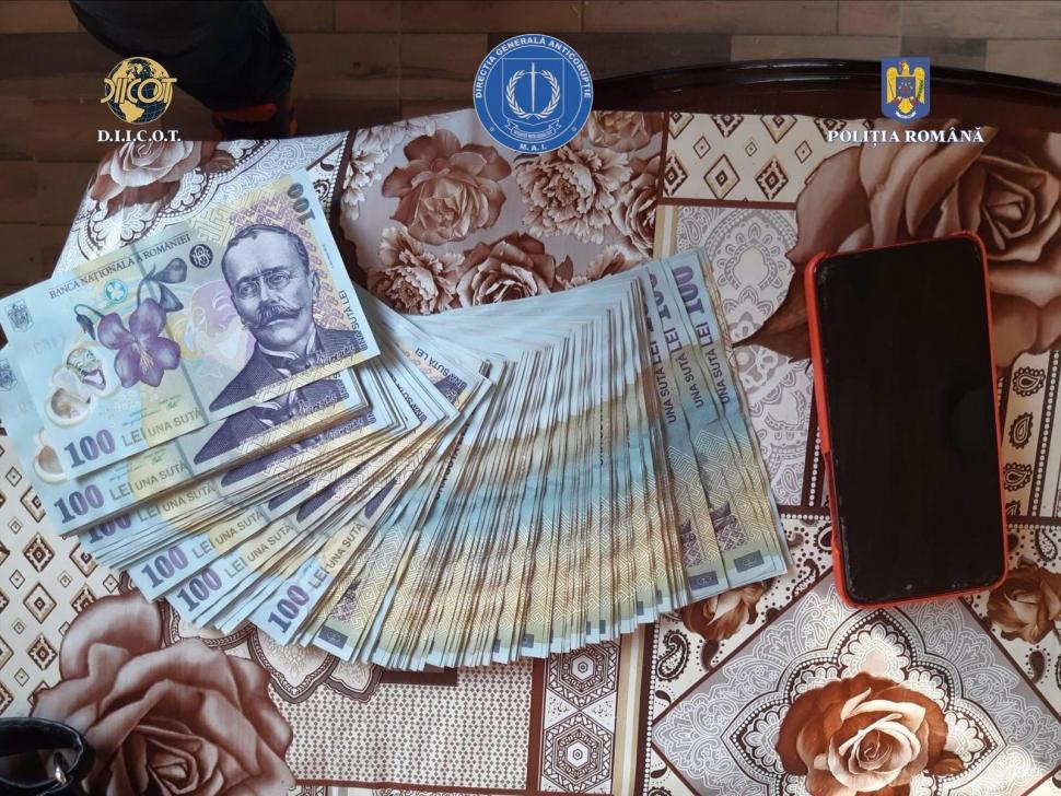 Polițist, infractor: un agent de poliție cultiva canabis la el acasă, 121 de plante au fost confiscate 994284