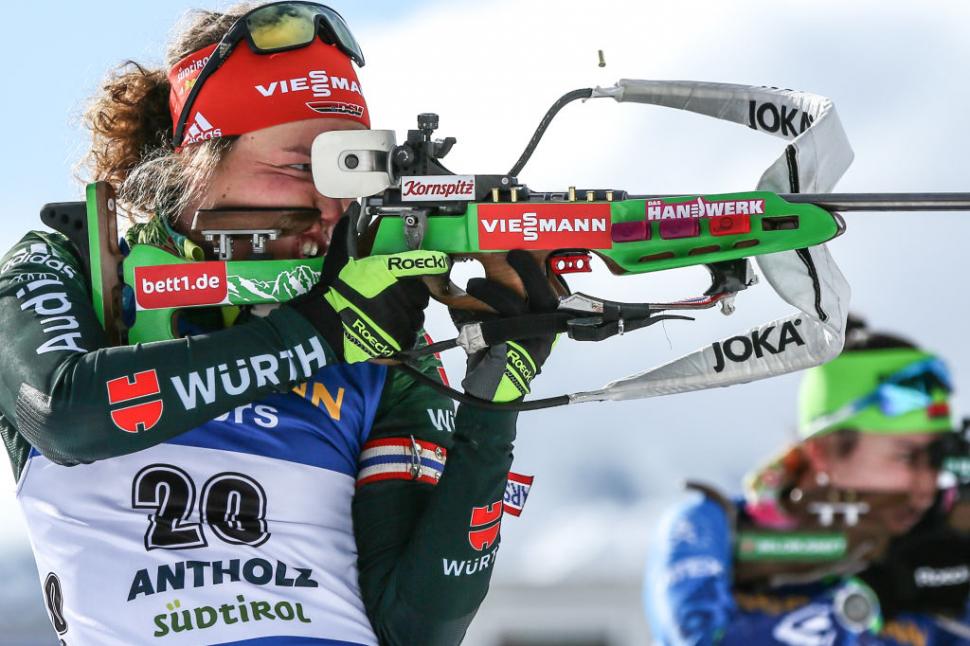 O campioană olimpică a murit, la 31 de ani, lovită de pietre pe un munte. Trupul ei nu a fost recuperat 994738