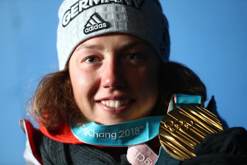 O campioană olimpică a murit, la 31 de ani, lovită de pietre pe un munte. Trupul ei nu a fost recuperat 994740