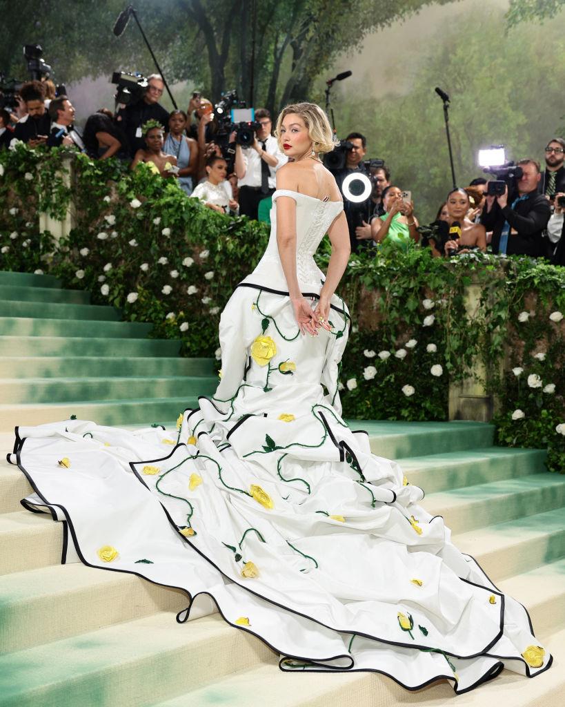 Bradley Cooper vrea să se căsătorească cu Gigi Hadid și să aibă copii cu ea 994535