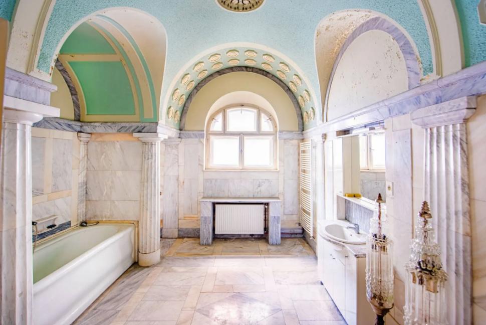 Cum arată pe interior casa veche de 100 de ani a baronului Neuman din Arad, care se vinde cu 2,4 milioane €  994493