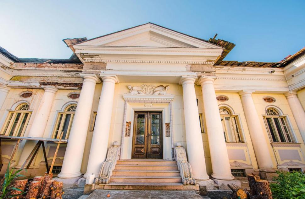 Cum arată pe interior casa veche de 100 de ani a baronului Neuman din Arad, care se vinde cu 2,4 milioane €  994505