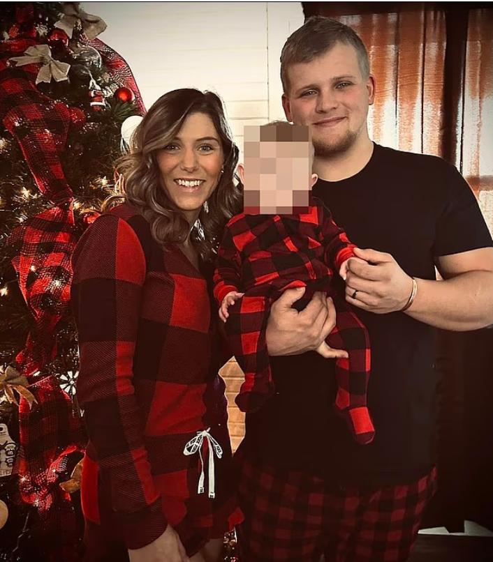 O profesoară de liceu a provocat un scandal uriaș după ce s-a aflat ce i-a trimis pe telefon unui elev. Cazul a ajuns în instanță 994577