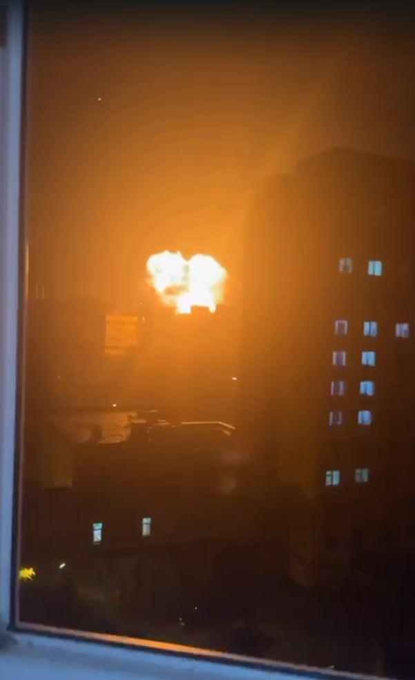 Atac cu drone și rachete rusești asupra Kievului: 6 morți, inclusiv un copil, 52 de răniți şi mai multe persoane prinse sub dărâmături 994769