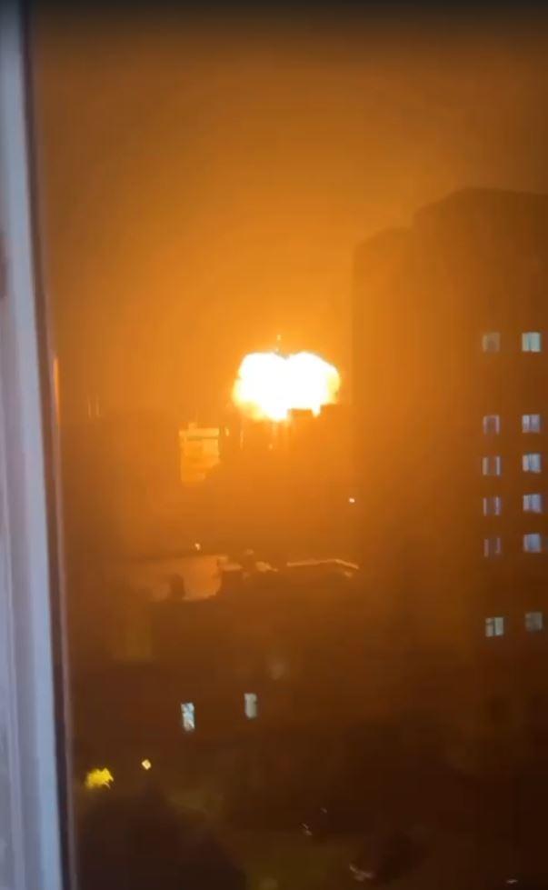 Atac cu drone și rachete rusești asupra Kievului: 6 morți, inclusiv un copil, 52 de răniți şi mai multe persoane prinse sub dărâmături 994770