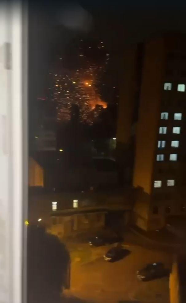 Atac cu drone și rachete rusești asupra Kievului: 6 morți, inclusiv un copil, 52 de răniți şi mai multe persoane prinse sub dărâmături 994774