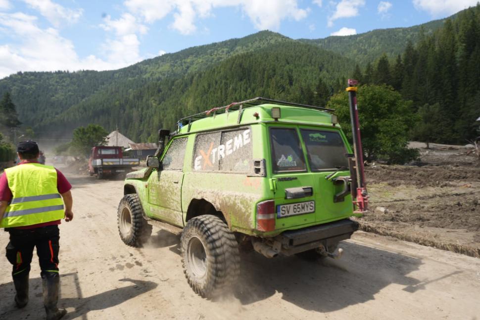 Exemplu de omenie în Moldova, după inundațiile devastatoare: S-au adunat peste 1.000 de salvatori și voluntari care ajută sinistrații 994927