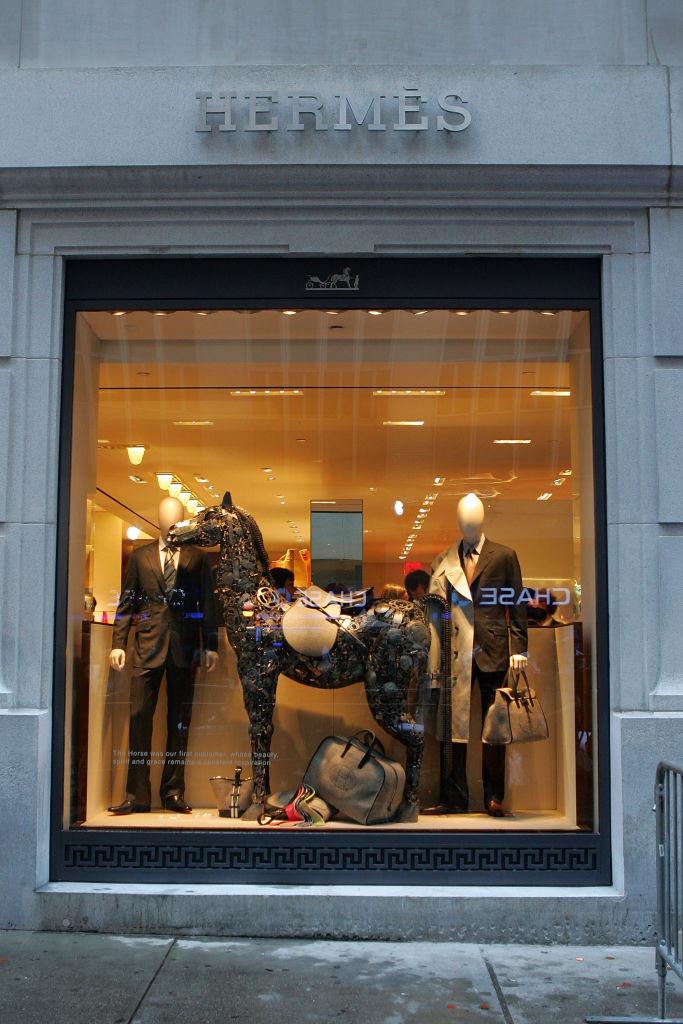 Un moștenitor al familiei Hermès și-a pierdut acțiunile în valoare de 14 miliarde de euro, spune directorul general al companiei de lux 994845