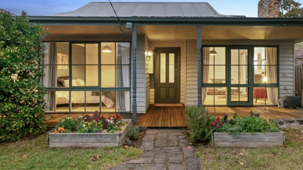 Ce a făcut ca această căsuță să devină irezistibilă pentru un tânăr cuplu care a cumpărat-o cu aproape 1,5 milioane de dolari 995396