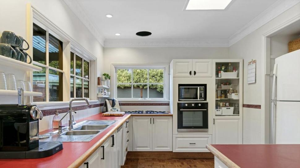 Ce a făcut ca această căsuță să devină irezistibilă pentru un tânăr cuplu care a cumpărat-o cu aproape 1,5 milioane de dolari 995403