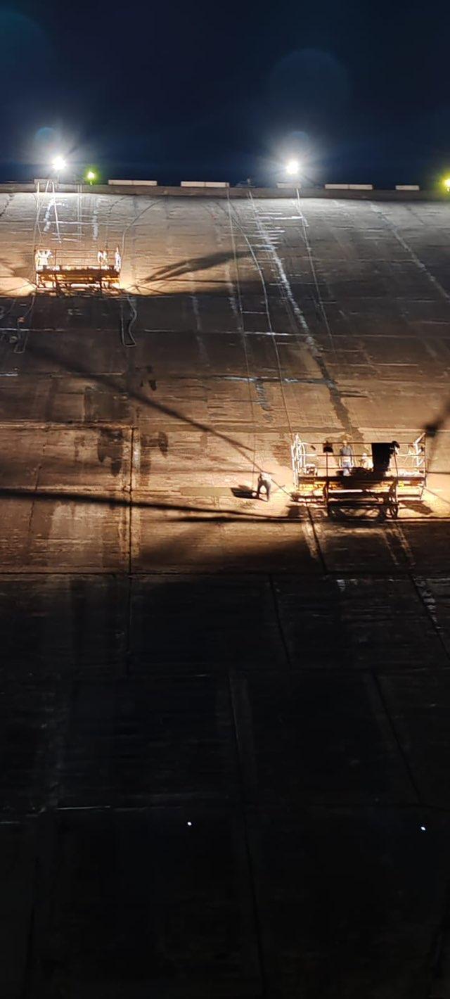 Cum arată barajul lui Ceauşescu din anii ‘70, golit și reabilitat. La Barajul Leșu, din Valea Iadului, se lucrează zi și noapte 995597