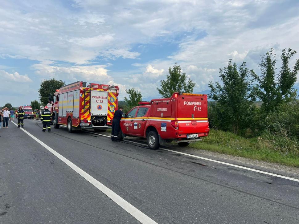 Accident grav pe DN 1 între un microbuz și o mașină. A fost activat Planul Roșu de intervenție 995908
