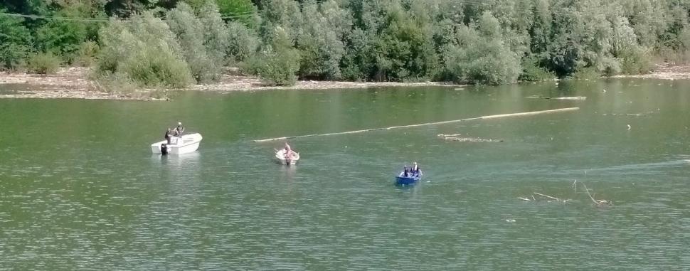 CJSU Neamţ a declarat stare de alertă în comuna Borca din cauza deşeurilor aduse de viituri 996002