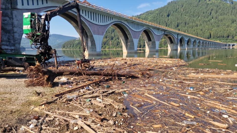 Guvernul pregătește al treilea pachet de sprijin pentru victimele inundațiilor din Neamț și Suceava 995850