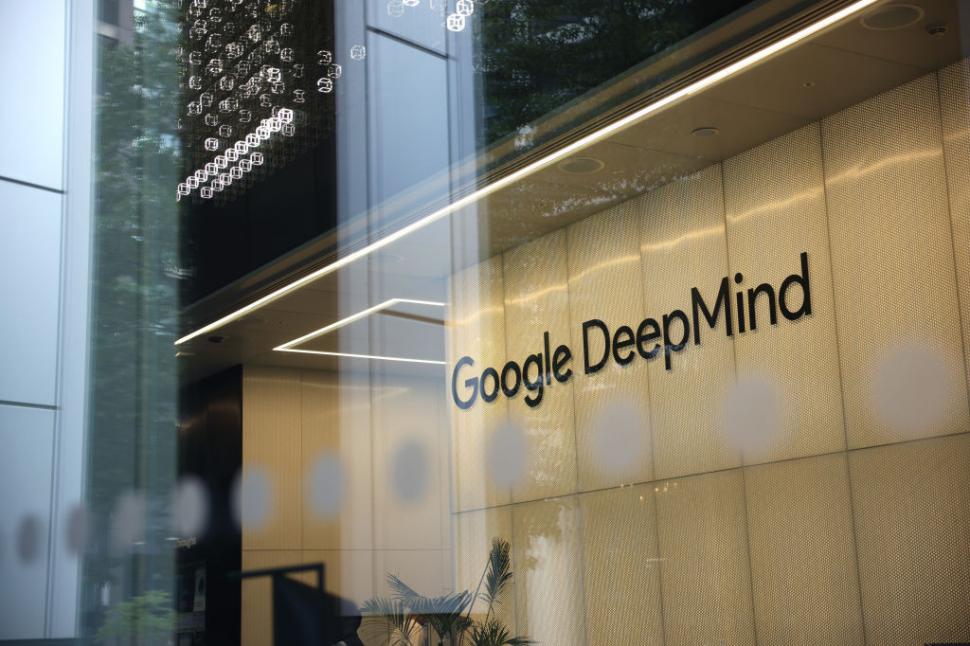 Şeful DeepMind de la Google, despre viitorul AI: „Va fi de 10 ori mai mare decât Revoluția Industrială - și poate de 10 ori mai rapid” 995801