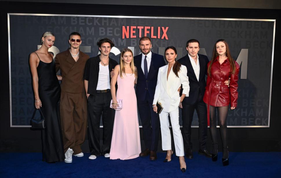 Brooklyn Beckham și Nicola Peltz şi-au reînnoit jurămintele de căsătorie. Tensiunile cu David și Victoria par să fie tot mai mari 996104