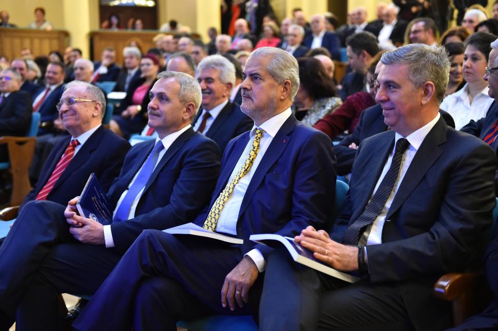 Imagini antologice cu Ion Iliescu. Cele mai spectaculoase fotografii, intrate în istorie 996274