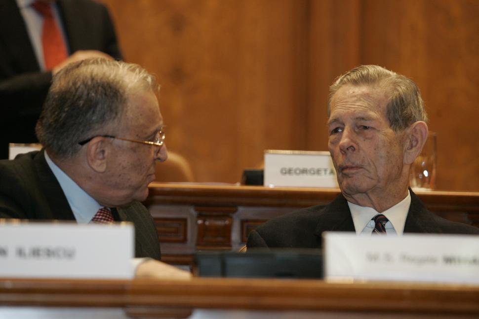 Imagini antologice cu Ion Iliescu. Cele mai spectaculoase fotografii, intrate în istorie 996297