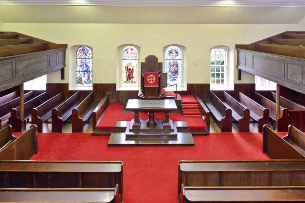 O biserică ce poate fi transformată în casă a fost scoasă la vânzare la prețul unui apartament, în Scoția. Un detaliu atrage atenția 996148