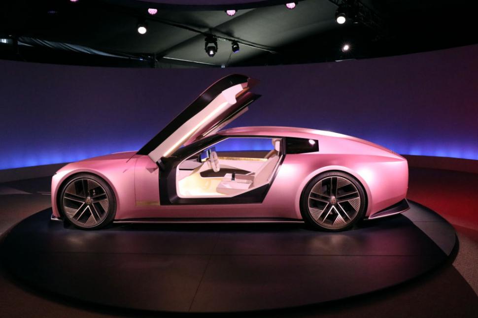 Trump a atacat compania Jaguar: „Tulburare absolută, reclamă stupidă și woke, un dezastru total!” 996068