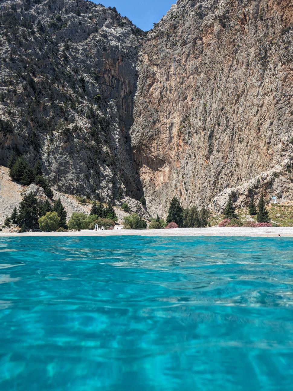 Alte trei insule grecești spun că sunt sufocate de numărul mare de turiști și vor să-i taxeze 996647