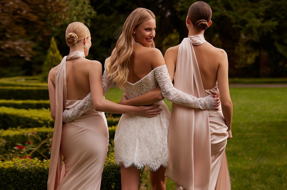 Cele mai mari frici ale mireselor în alegerea rochiei și cum te poate ajuta un consultant Elite Mariaj să le depășești 996633
