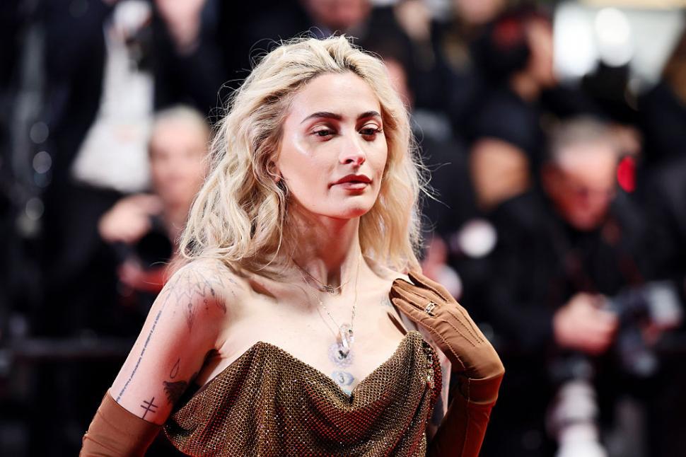 Paris Jackson îi acuză pe avocații care administrează averea tatălui ei de furt 996669