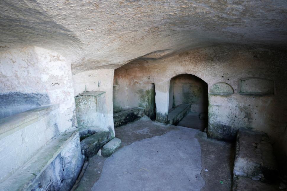 Singurul oraș din lume unde oamenii trăiesc în peșteri de 9.000 de ani este în Europa: Frumos ca Roma și Florența, dar fără aglomerație 996516