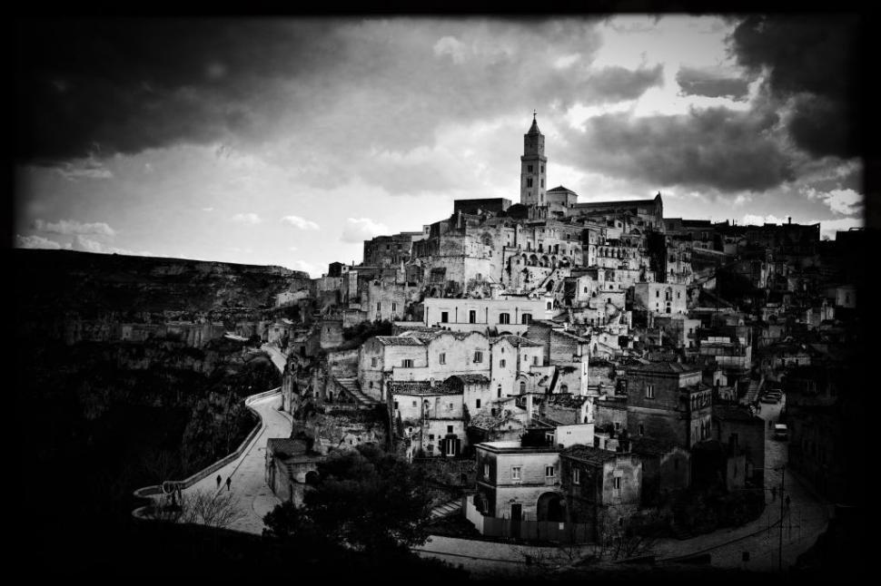 Singurul oraș din lume unde oamenii trăiesc în peșteri de 9.000 de ani este în Europa: Frumos ca Roma și Florența, dar fără aglomerație 996519