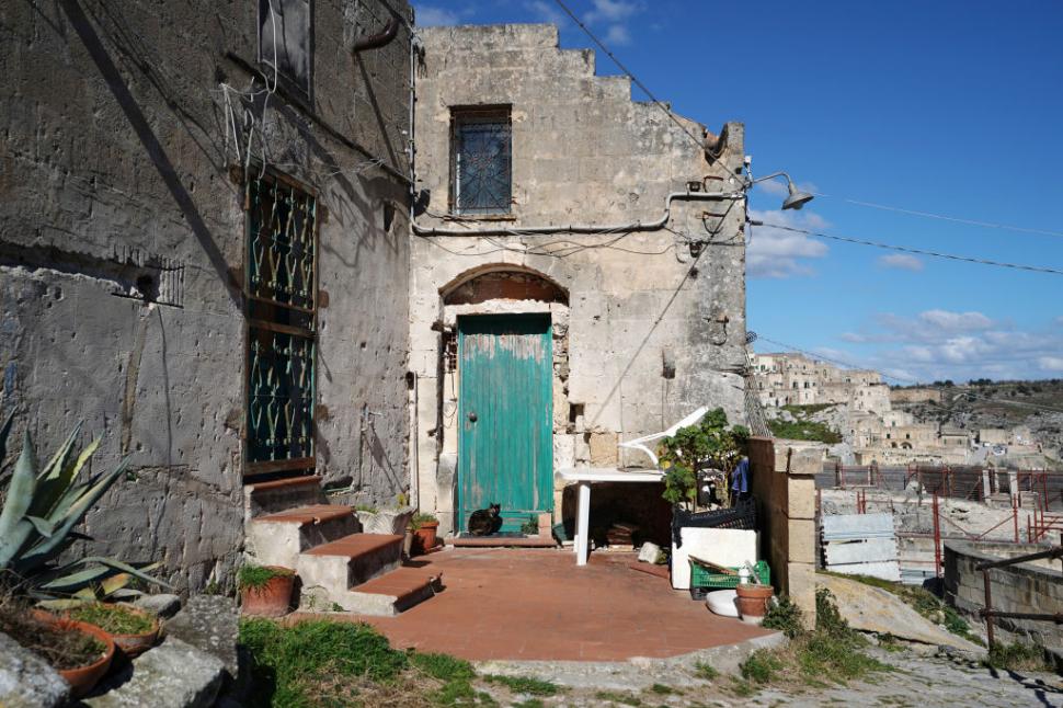 Singurul oraș din lume unde oamenii trăiesc în peșteri de 9.000 de ani este în Europa: Frumos ca Roma și Florența, dar fără aglomerație 996520