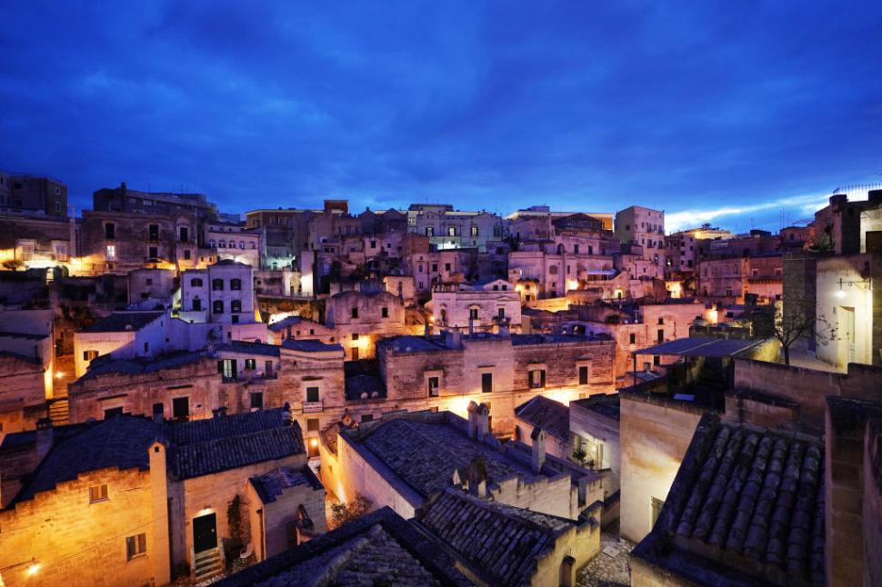 Singurul oraș din lume unde oamenii trăiesc în peșteri de 9.000 de ani este în Europa: Frumos ca Roma și Florența, dar fără aglomerație 996527