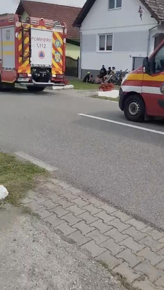 Un tată și fiul său de 9 ani au murit electrocutați într-o piscină gonflabilă, la Cârța, în județul Sibiu. Ambii sunt cetățeni străini 997045