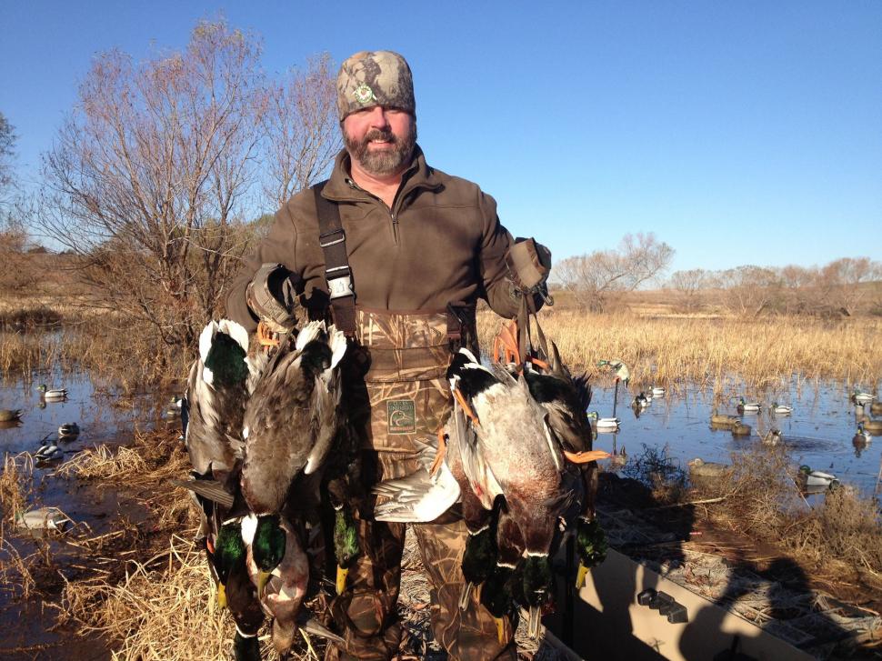 Un milionar american care s-a dus în Africa să vâneze animale exotice a fost lovit cu cornul de un bivol și a murit 996989