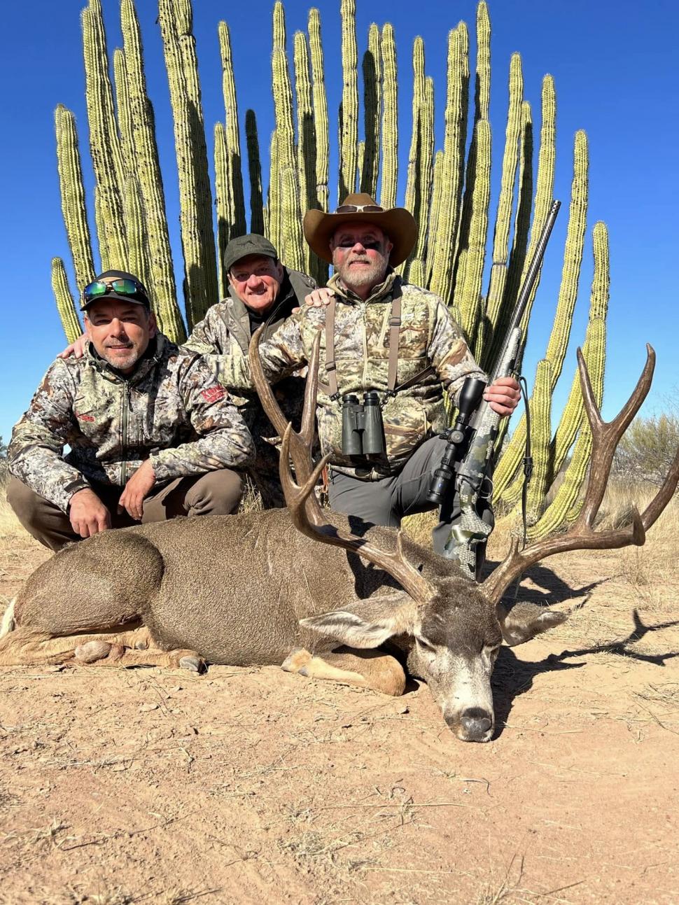 Un milionar american care s-a dus în Africa să vâneze animale exotice a fost lovit cu cornul de un bivol și a murit 996991