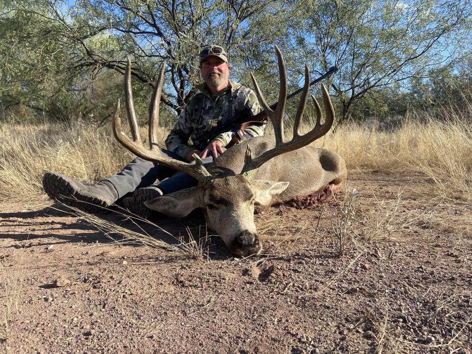 Un milionar american care s-a dus în Africa să vâneze animale exotice a fost lovit cu cornul de un bivol și a murit 996993