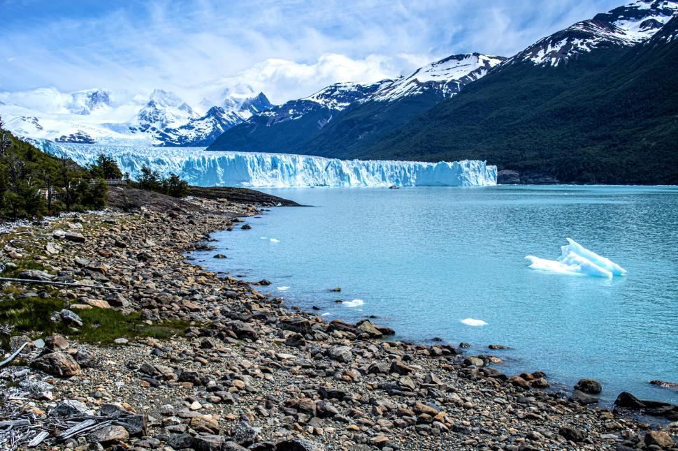 Cel mai faimos ghețar din lume se topește într-un ritm neașteptat: „Se desprinde de punctul de ancorare”. Cum arată Perito Moreno 997337