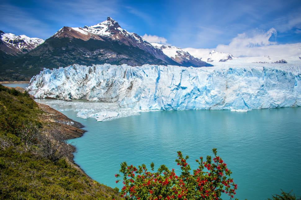 Cel mai faimos ghețar din lume se topește într-un ritm neașteptat: „Se desprinde de punctul de ancorare”. Cum arată Perito Moreno 997338